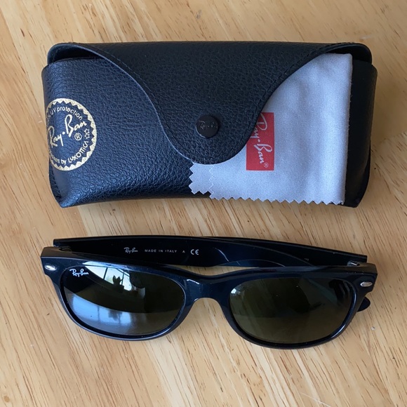 Ray-Ban Wayfarer Sunglasses (men’s) - Picture 2 of 5